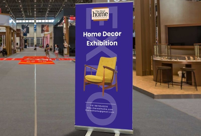 Các standee quảng cáo