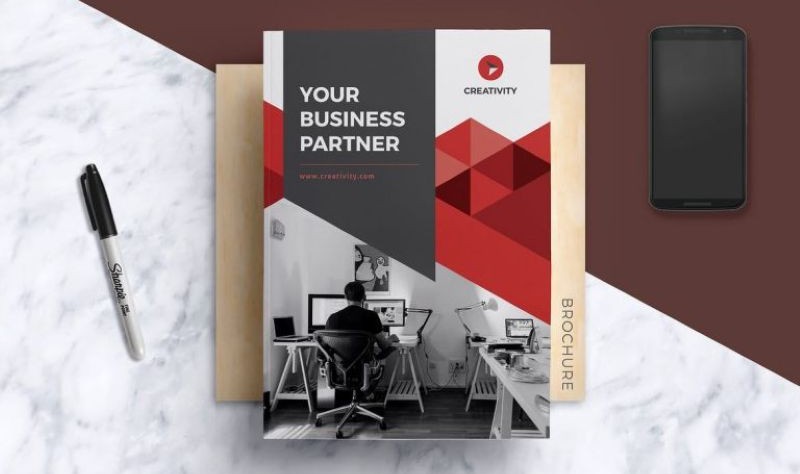Dịch vụ thiết kế brochure chuyên nghiệp, ấn tượng