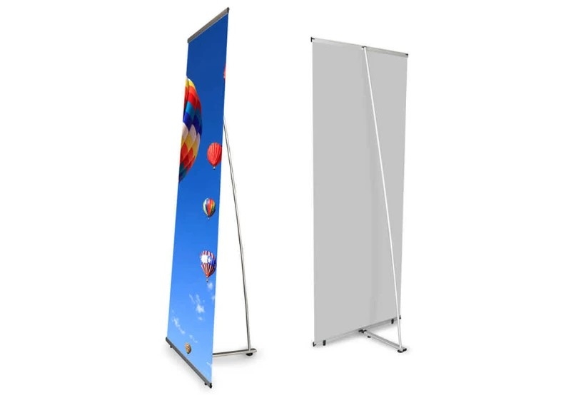L Standee
